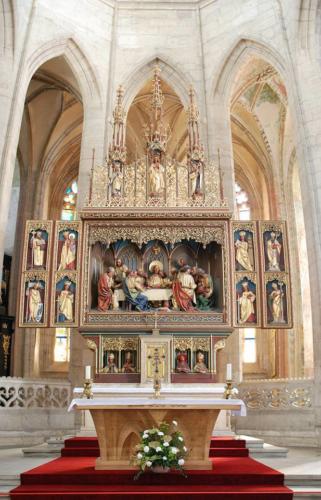 hlavní oltář s motivem Poslední večeře